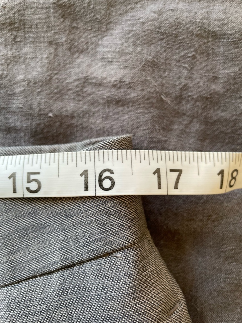 Calvin Klein Slim Fit Suit 40R jacket / 33W pants - Picture 5 of 6